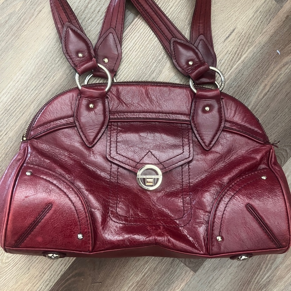 Chic Marc by Marc Jacobs Burgundy Leather Shoulder Bag